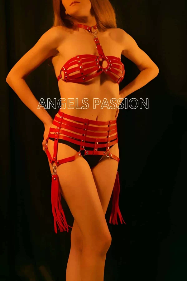 Püskül Detaylı Kırmızı Deri Korse Sütyen Harness Takım