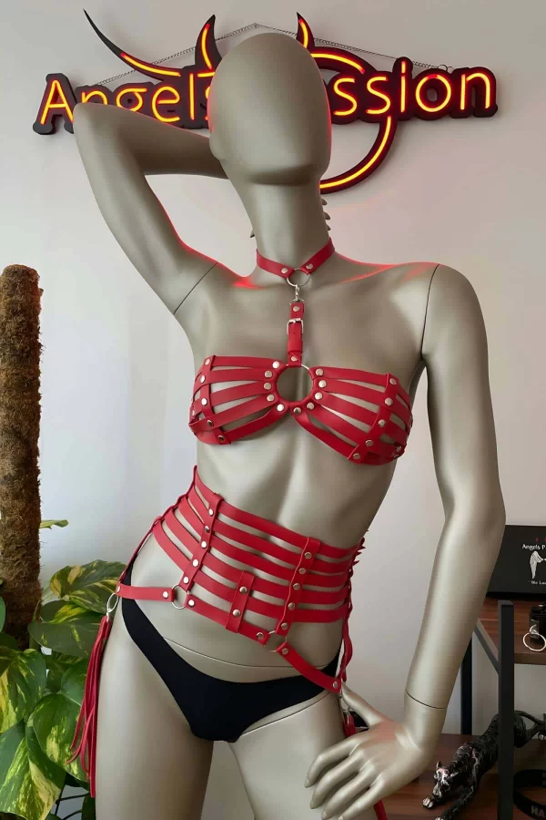 Püskül Detaylı Kırmızı Deri Korse Sütyen Harness Takım