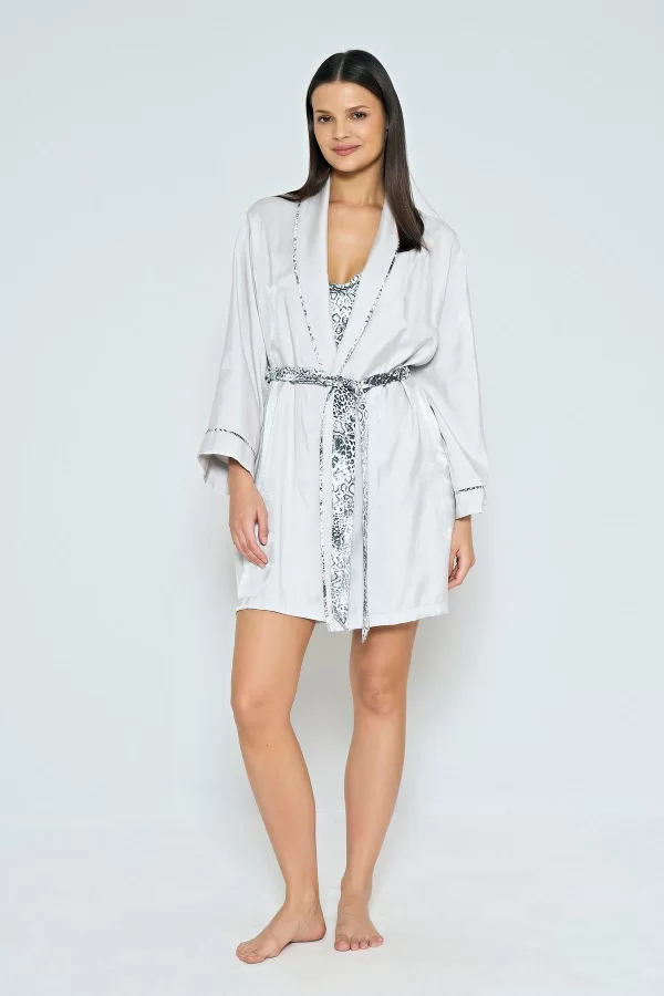 Viskon Jakarlı Sabahlıklı Desenli Şortlu Pijama Takımı