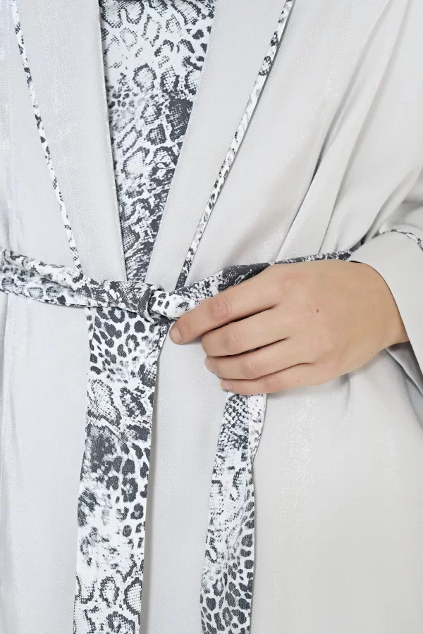 Viskon Jakarlı Sabahlıklı Desenli Şortlu Pijama Takımı