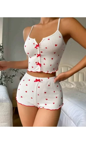Kadın Beyaz Kalpli Askılı Şortlu Pijama Takım