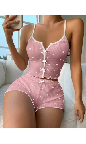Kadın Pembe Kalpli Askılı Şortlu Pijama Takım