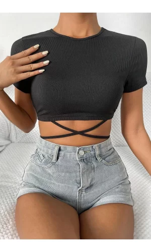 Kadın Siyah Yarım Kol Çapraz Bağlamalı Crop Top Bluz