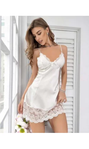 Luz&Pos Arias Closet Beyaz Dantel İşlemeli İnce Askılı Saten Kısa Fantezi Gecelik