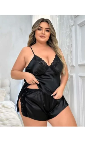 Luz&Pos Arias Closet Büyük Beden Siyah Yırtmaç Dantel İşlemeli Saten Şortlu Takım