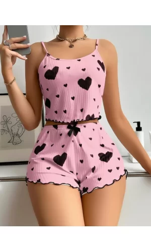 Pamuklu Pembe Üstüne Siyah Kalp Desenli Askılı Fitilli Şortlu Pijama Takımı