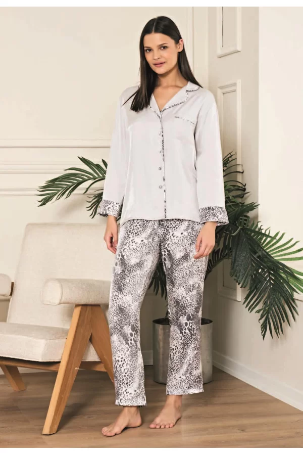 Viskon Jakarlı Önden Düğmeli Desenli Pijama Takımı