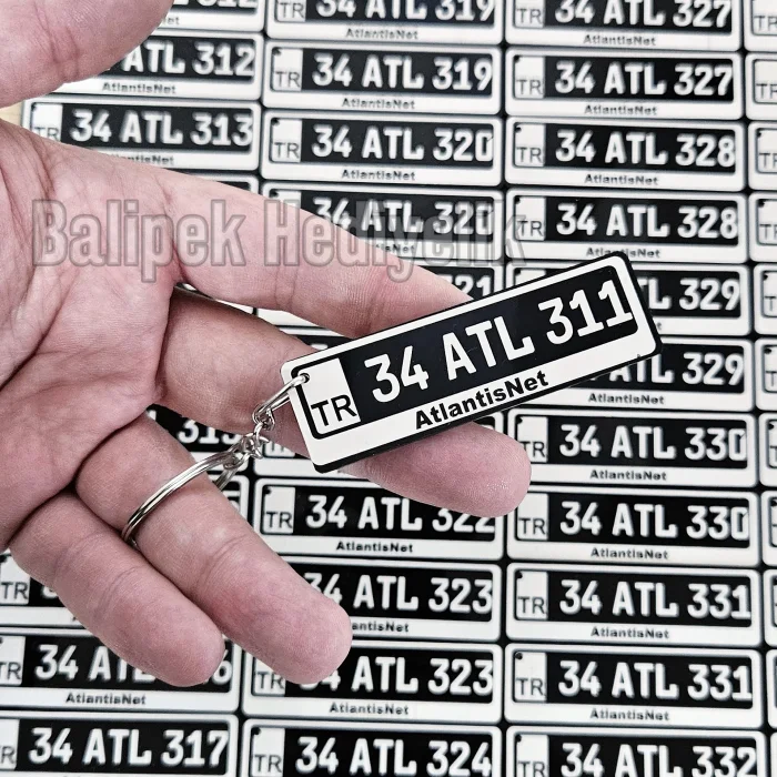 Kişiye Özel Plaka Anahtarlık - İsim ve Plaka Yazılı Hediye