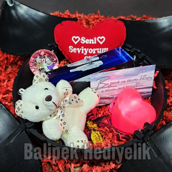 Patlayan Bomba - Batmayan Gemili Sürpriz Hediye Kutusu