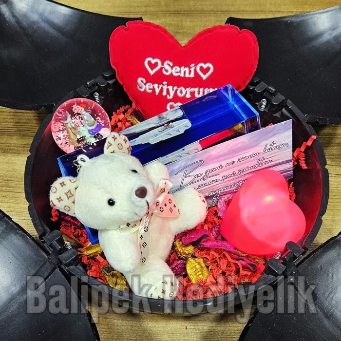 Patlayan Bomba - Batmayan Gemili Sürpriz Hediye Kutusu