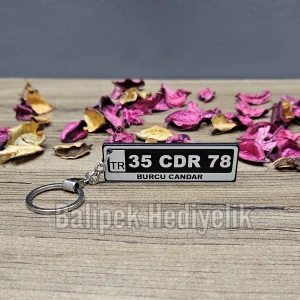 Kişiye Özel Plaka Anahtarlık - İsim ve Plaka Yazılı Hediye