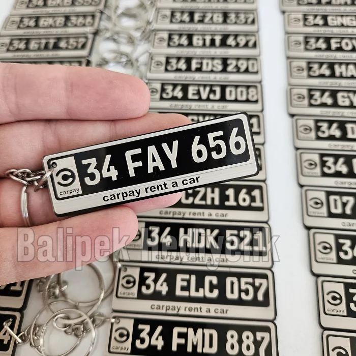 Kişiye Özel Plaka Anahtarlık - İsim ve Plaka Yazılı Hediye