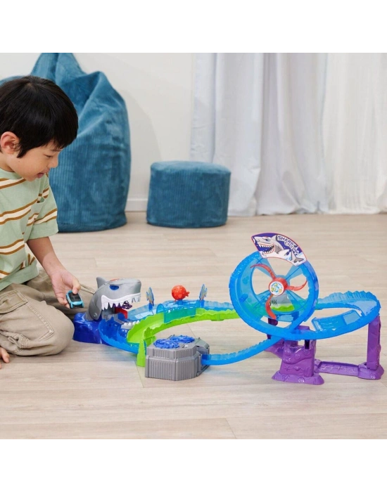 203338002 White Shark Track Set