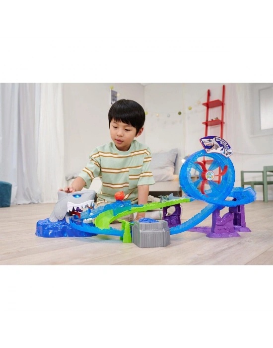 203338002 White Shark Track Set