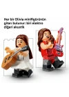 Editions Olivia Rodrigo’nun İki Renkli Gitarı 43031