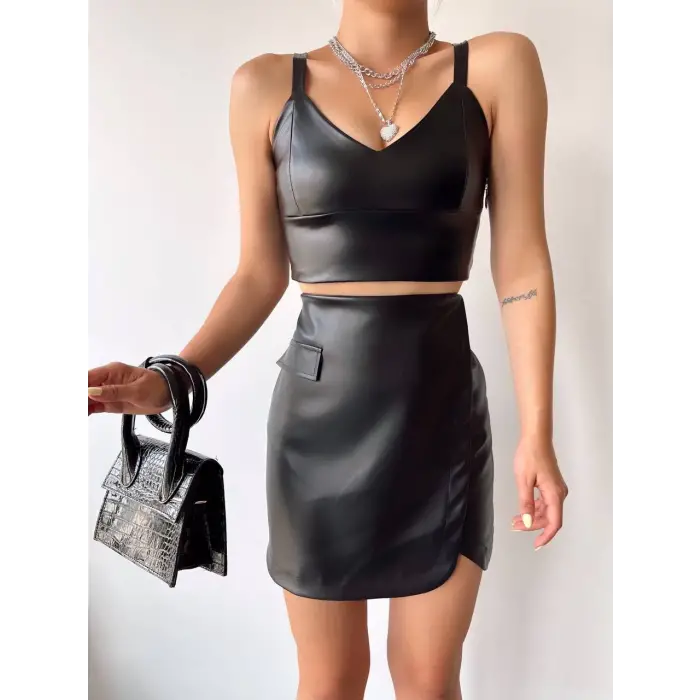 Cep detaylı oval kapaklı deri etek siyah h240048