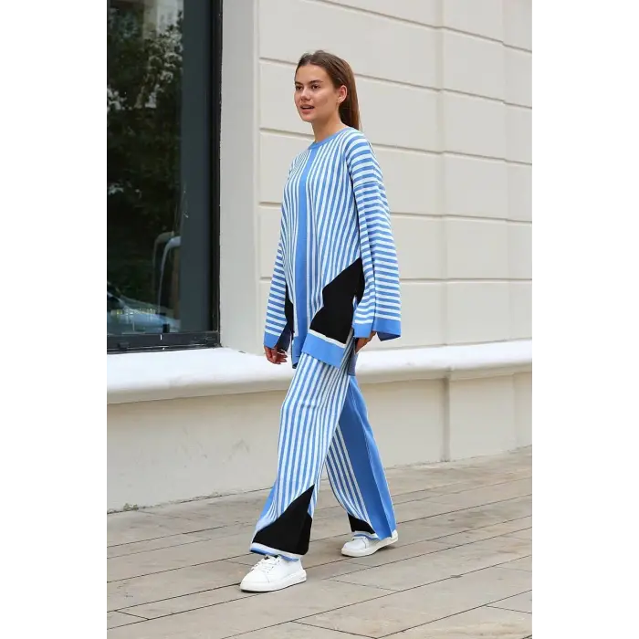 Çizgili bisiklet yaka triko takım Mavi