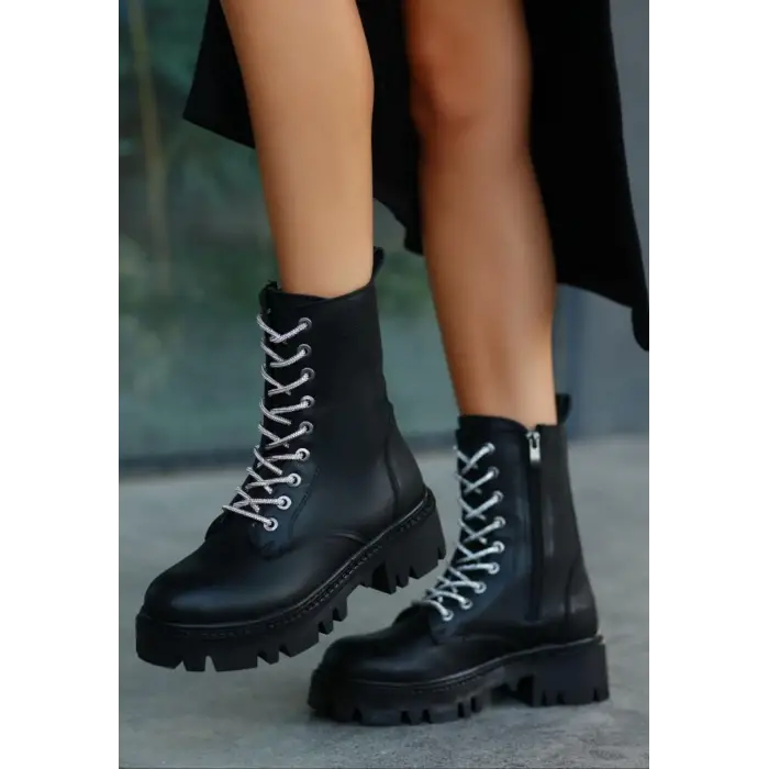 Jinox Siyah Cilt Bağcıklı Bot