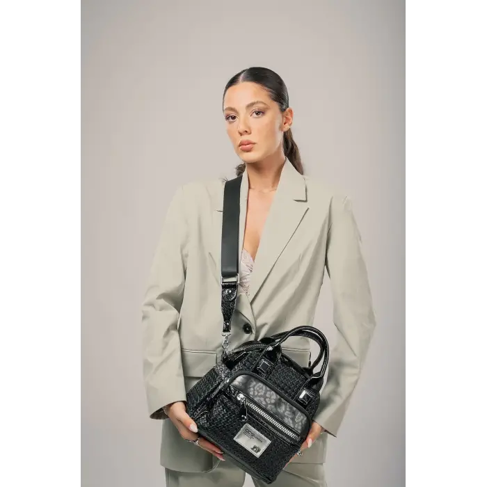 Karen Siyah Cilt Omuz Çantası