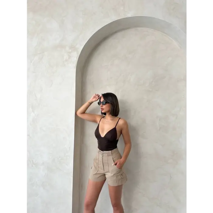 Kemer detaylı gabardin şort bej s25289