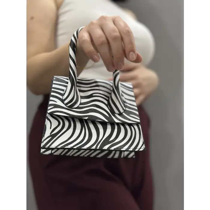 luxe siyahbeyaz cilt çanta