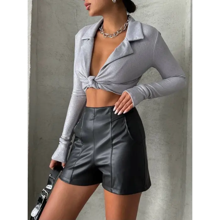 Parçalı cepli deri şort siyah w26312