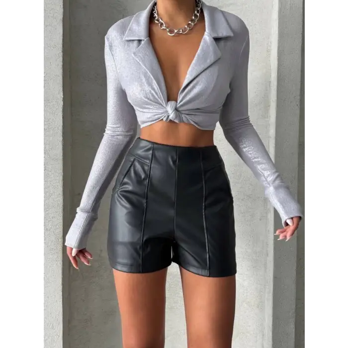 Parçalı cepli deri şort siyah w26312