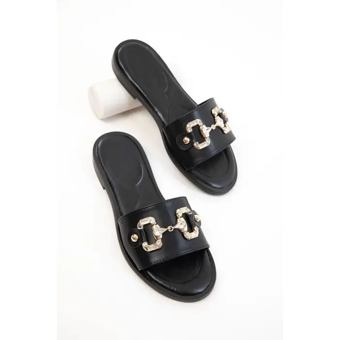 Toha Siyah Cilt Tokalı Terlik