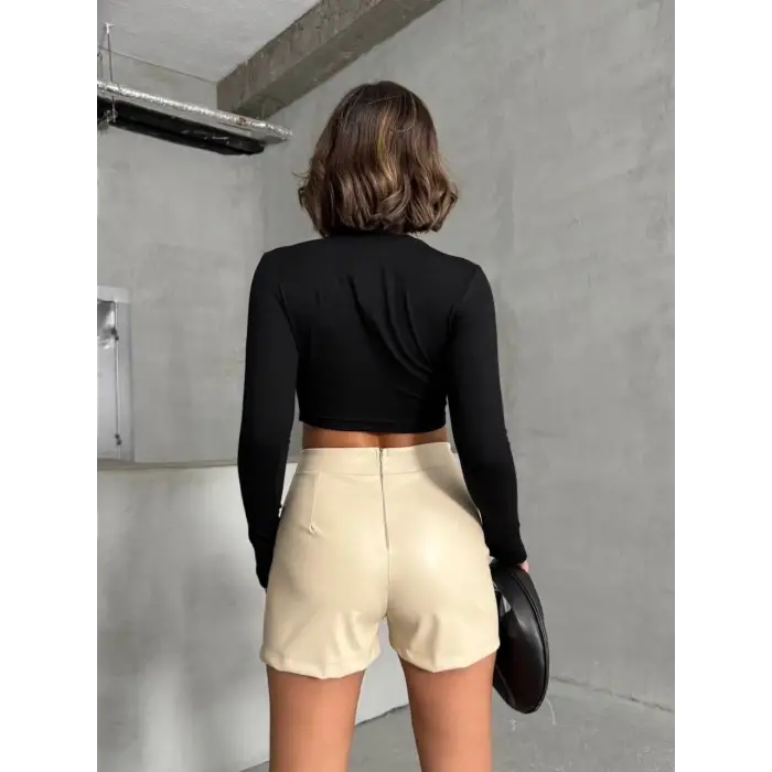 Tokalı deri şort h24444