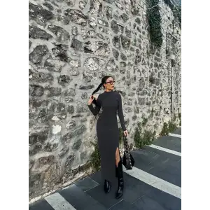 Yırtmaçlı kalın bürümcük uzun elbise siyah