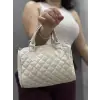 Kapaksız kapitone krem cilt çanta