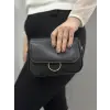 Siyah cilt mossi çanta