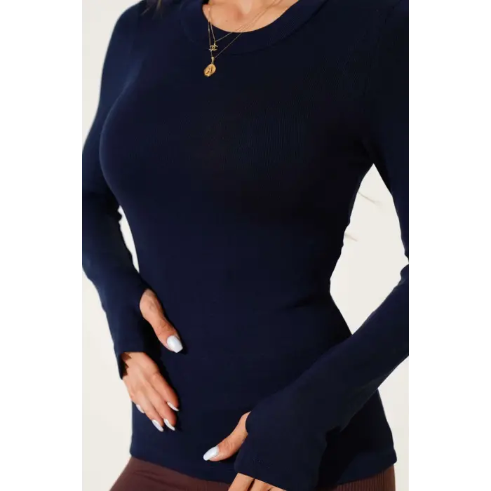 Basic Parmak Geçirme Detaylı Bluz Lacivert T4266