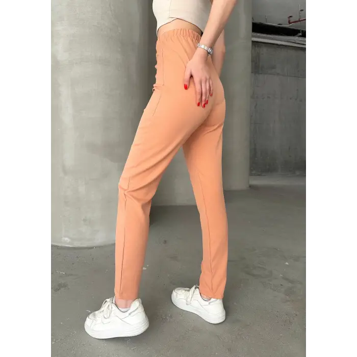 Beli lastikli karamel pantolon