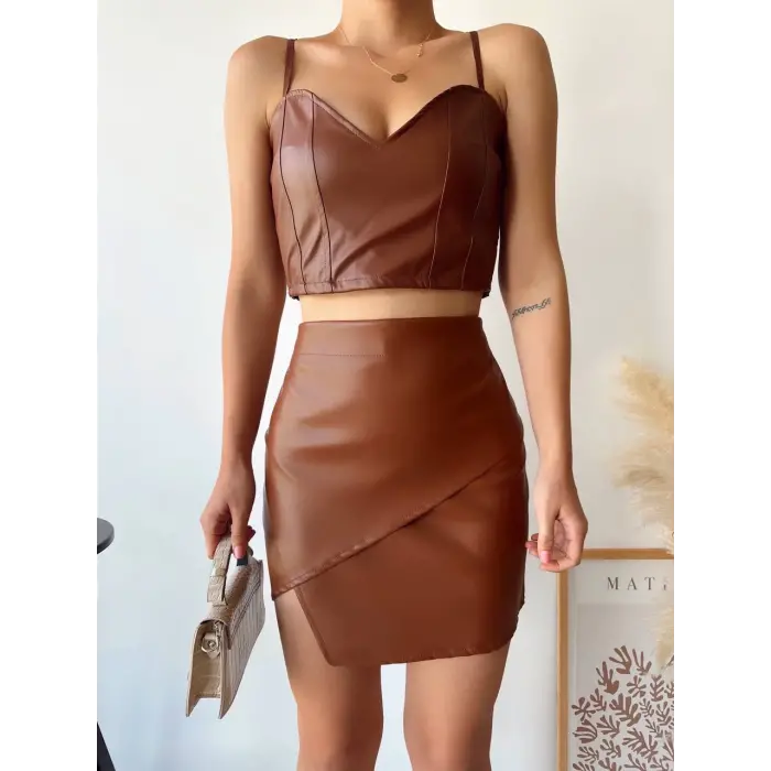 Kapaklı asimetrik model deri etek kahve s240106