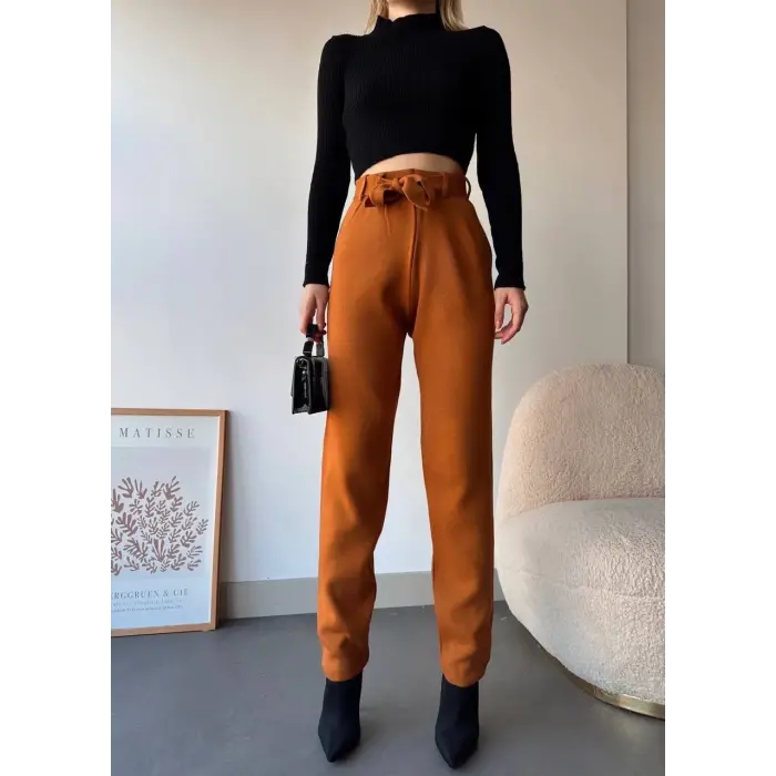 Kendinden kemerli triko pantolon camel
