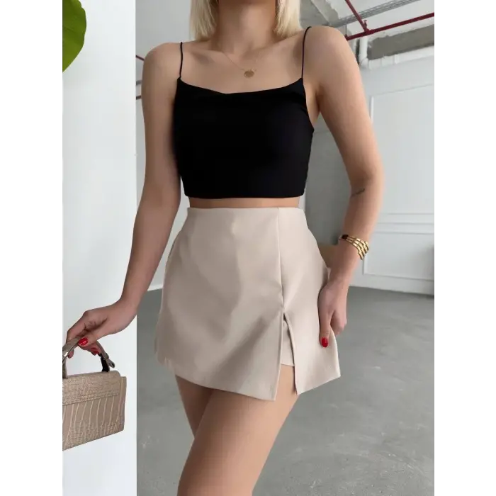 Tek yırtmajlı şort etek
