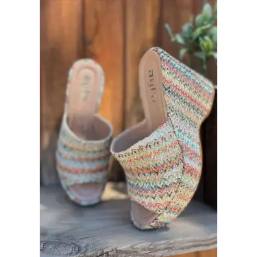 Tlay Kilim Desenli Dolgu Topuk Terlik