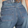 Arkadan tokalı jeans pantolon