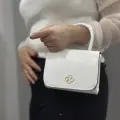 Beyaz cilt krash çanta