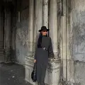Boğazlı kalın bürümcük uzun elbise siyah