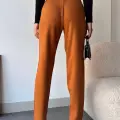 Kendinden kemerli triko pantolon camel