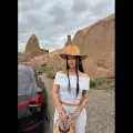 Madonna yaka bol paça pantolonlu takım