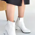 Mişha Beyaz Cilt Topuklu Bot