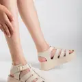 Toten Bej Cilt Kemerli Sandalet