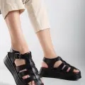 Toten Siyah Cilt Kemerli Sandalet