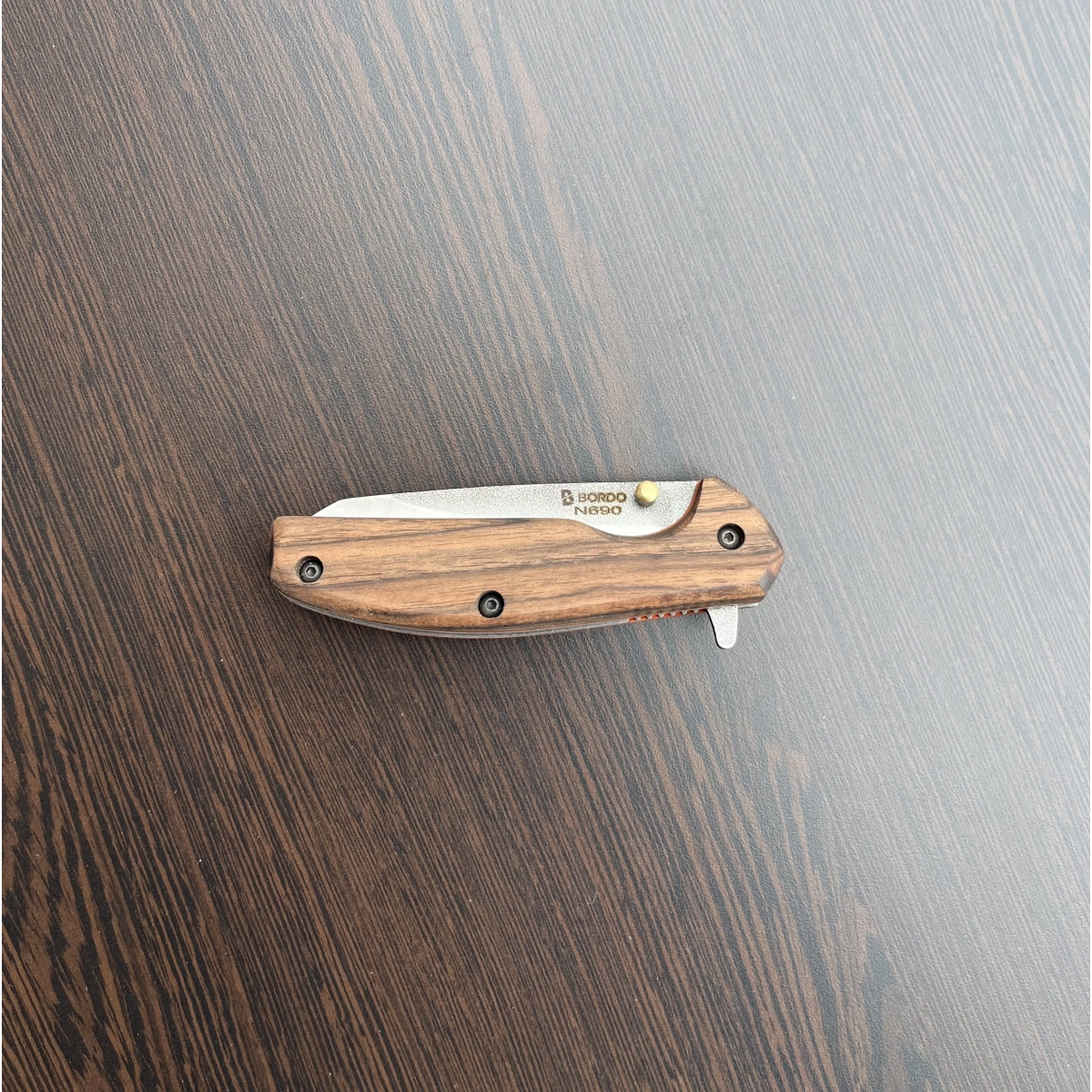 N690 CEVİZ KABZE KLİPSLİ KATLANIR ÇAKI