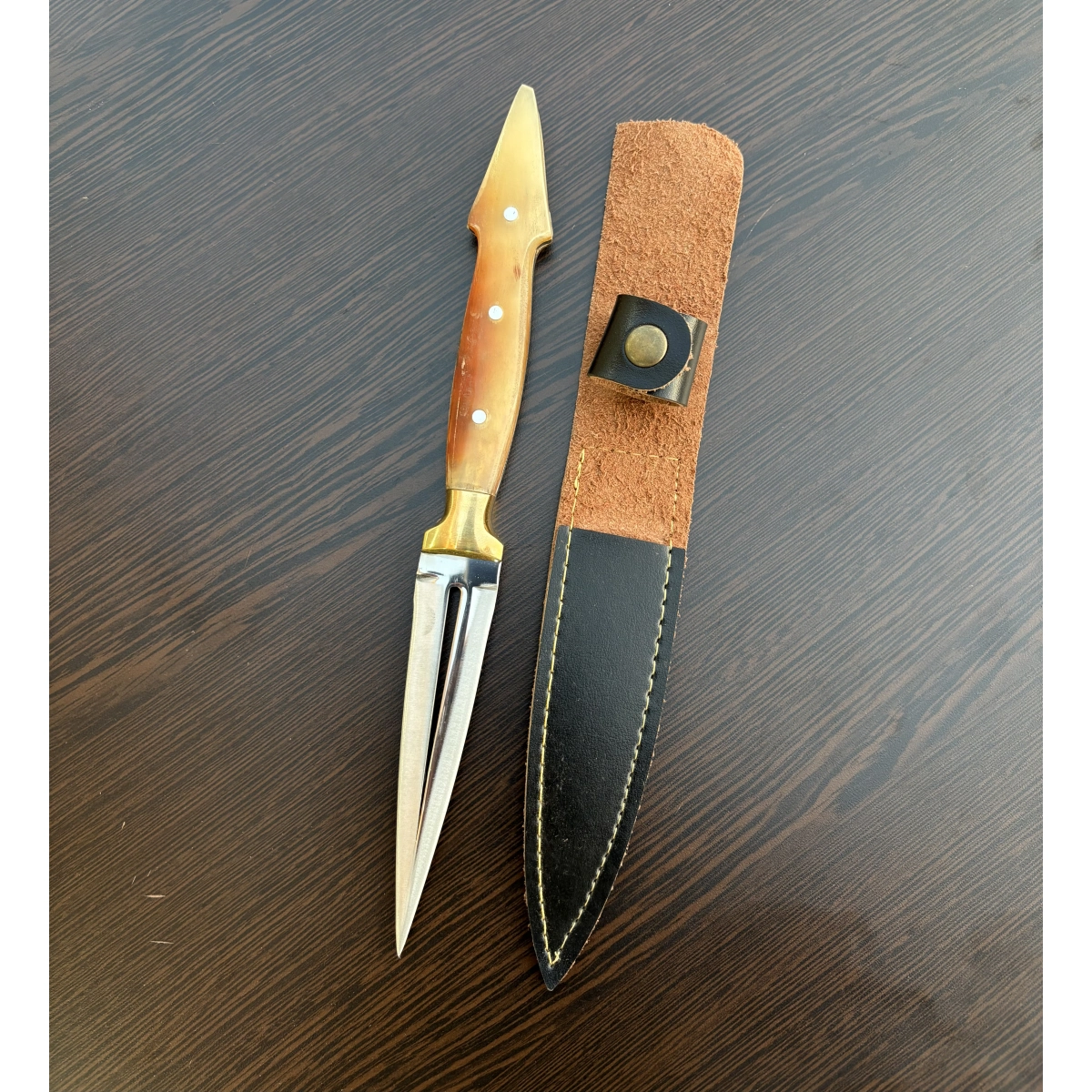 KOÇ BOYNUZU BEYAZ KAMA NO:1