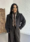 Kadın Kısa Pile Detaylı Trençkot
