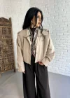 Kadın Kısa Pile Detaylı Trençkot